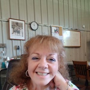 Meet your Posher, Crystal